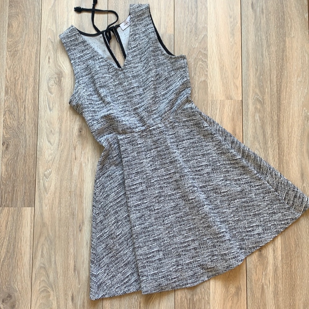Excellent condition Size Small Gilli Black and white dress